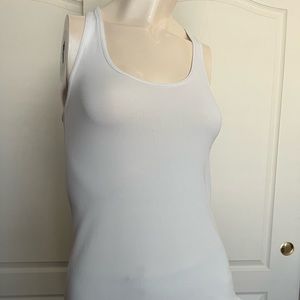 Lululemon tank. Cream/Off white. Like new. Size 6.